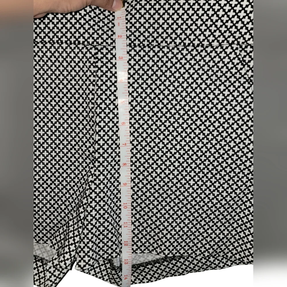 New York & Company STRETCH | Black And White Checkered Stretch Shorts Womens Med - Picture 5 of 10